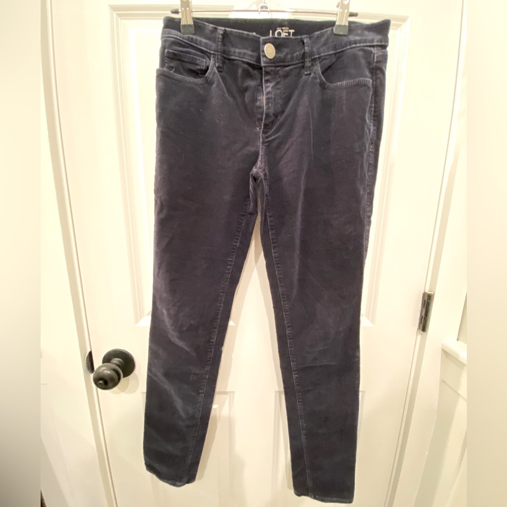 Loft modern skinny navy corduroy pants size 4